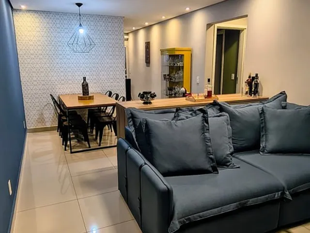 Imagem: O apartamento possui 2 Dormitórios, 1 Suíte, 1 Vaga na