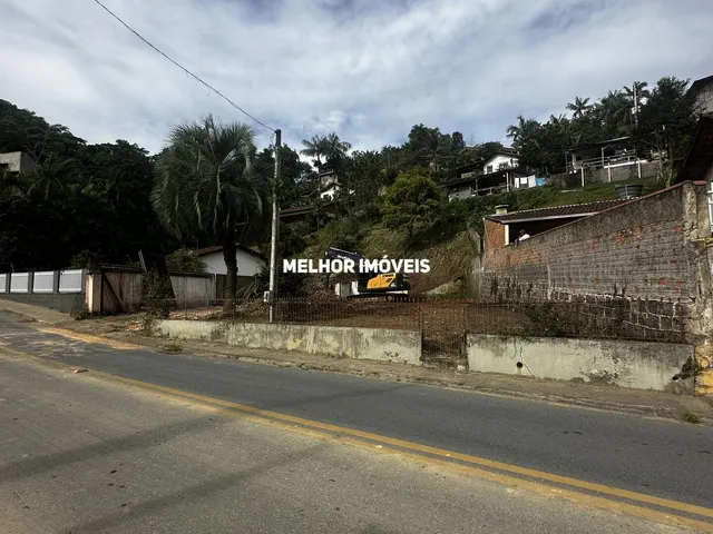 Imagem: O terreno possui 850m² de Área e está localizado em