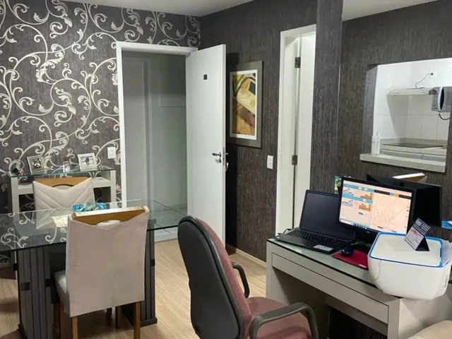 Imagem: O apartamento possui 1 Dormitório, 1 Suíte, 1 Banheiro, 1