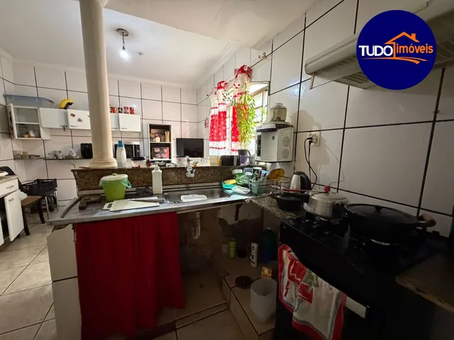 Imagem 2: Casa à venda em Brasília-DF, Setor Oeste (Gama) com 3 quartos, 1 suíte, 2 banheiros, 1