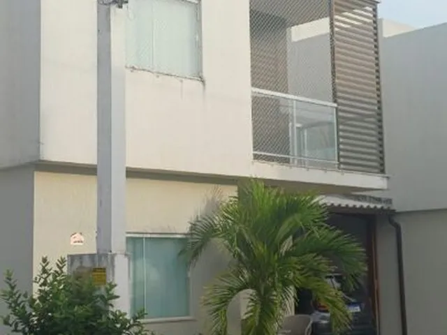 Imagem 1: Casa em Ipitanga 4/4 com 03 suítes / Ipitanga Summer