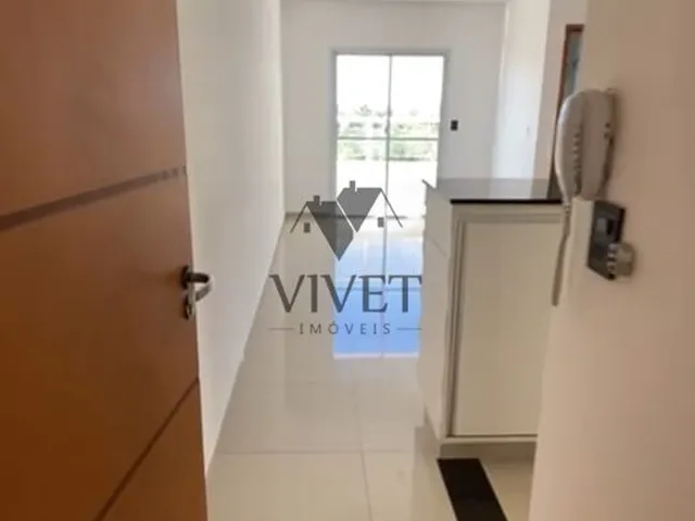 Imagem: O apartamento possui 2 Dormitórios, 1 Banheiro, 2 Vagas na