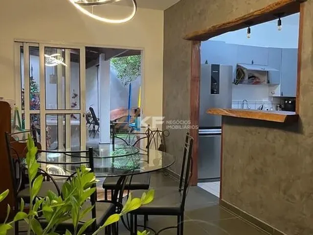 Imagem: A casa em condomínio possui 3 Dormitórios, 1 Suíte, 3