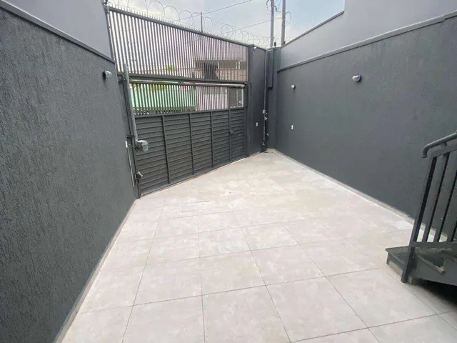 Imagem 3: Sobrado à venda em Diadema, Taboão, com 2 quartos, 130m²