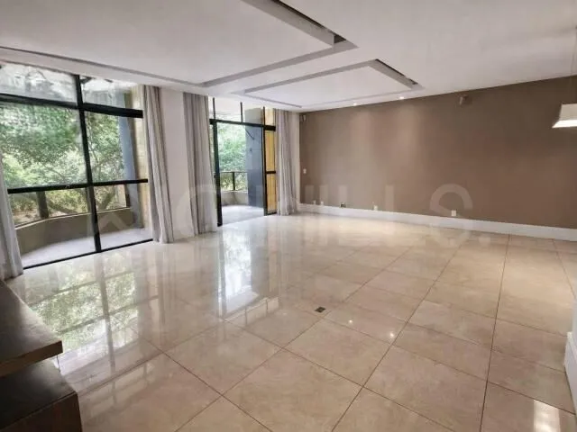 Imagem: Apartamento de 4 Quartos À Venda no Palais