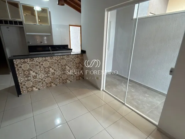 Imagem: Imperdível Casa em Condomínio À Venda