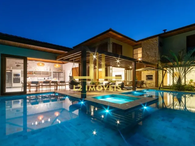 Imagem: CASA BELISSIMA - 6 SUÍTES - PORTEIRA FECHADA