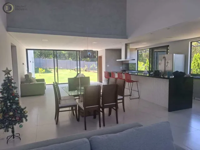 Imagem 4: Casa à venda em Santana do Paraíso, Centro, com 3 quartos, 230m²