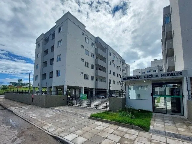 Imagem: Apartamento com Ampla Sacada em um Condominio