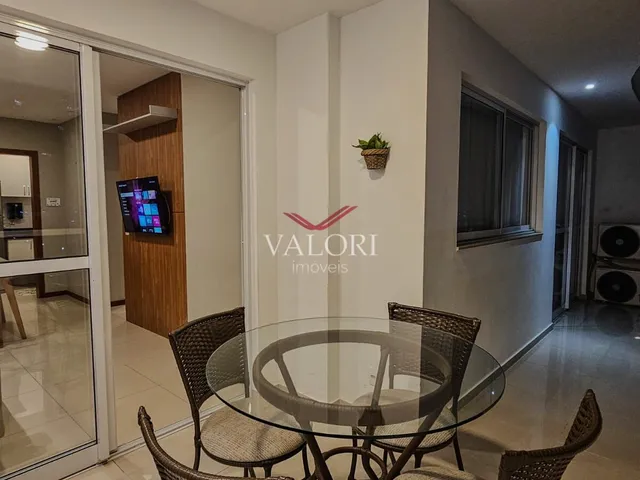 Imagem: O apartamento possui 2 Dormitórios, 1 Suíte, 2 Banheiros