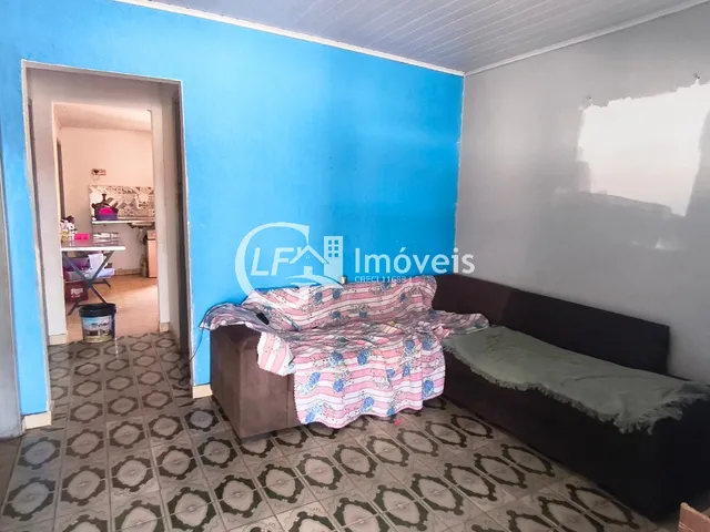 Imagem 4: Casa à venda na cidade de cidade] no bairro bairro] com 4 quartos, 1 sala, 2 banheiros