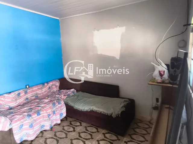 Imagem 3: Casa à venda na cidade de cidade] no bairro bairro] com 4 quartos, 1 sala, 2 banheiros