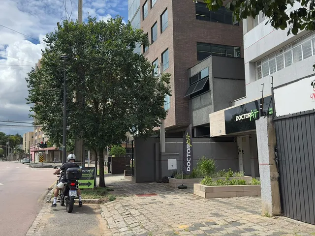 Imagem 11: Sala comercial para alugar no bairro Centro Cívico - Curitiba/PR