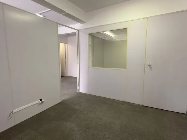 Imagem 9: Sala comercial para alugar no bairro Centro Cívico - Curitiba/PR