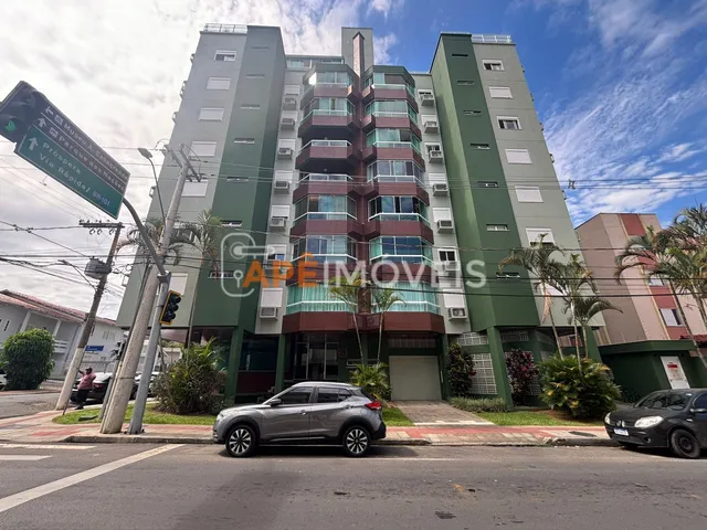 Imagem: O apartamento possui 3 Dormitórios, 1 Suíte, 1 Banheiro,