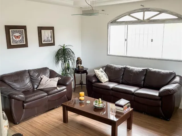 Imagem 5: Casa com 4 dormitórios