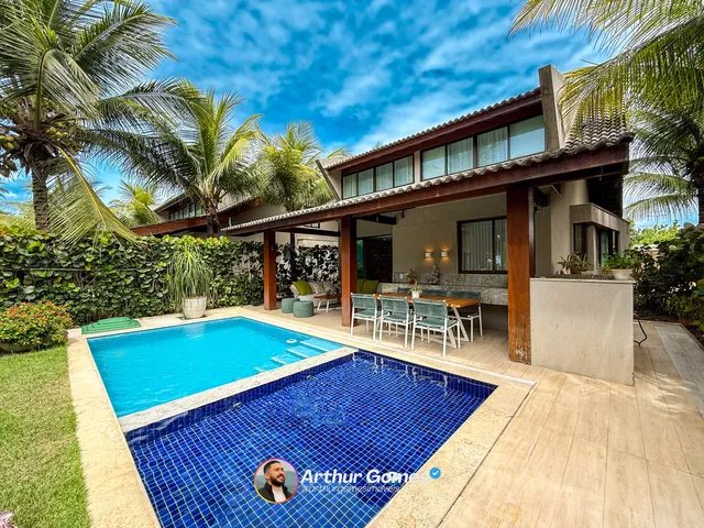Imagem: A casa possui 4 Dormitórios, 4 Suítes, 4 Banheiros, 2