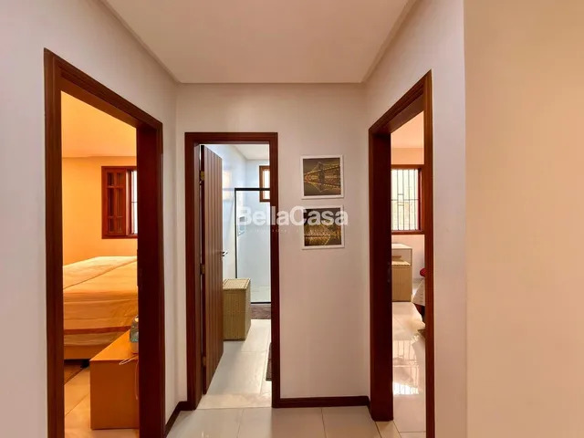 Imagem 16: Casa à venda composta de 4 quartos, sendo 1 suíte e 3 vagas de garagem, com piscina e