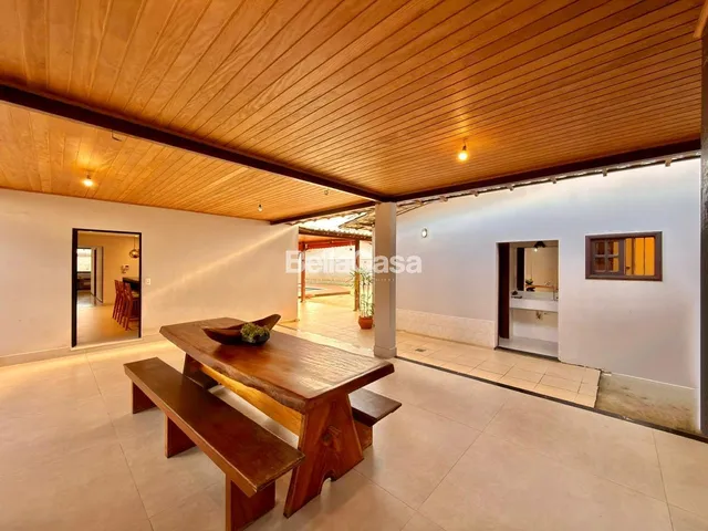 Imagem 4: Casa à venda composta de 4 quartos, sendo 1 suíte e 3 vagas de garagem, com piscina e