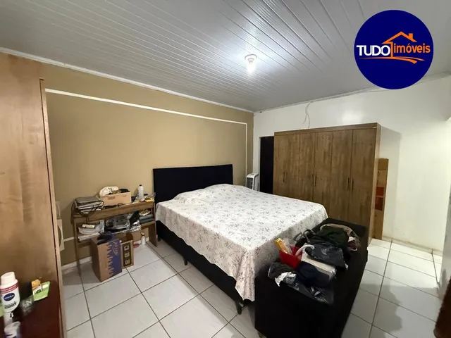 Imagem 2: TUDO IMÓVEIS VENDE - Casa com 3 quartos uma suíte e 4 vagas de garagem à venda em