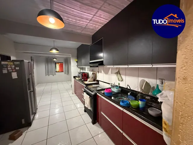 Imagem 8: TUDO IMÓVEIS VENDE - Casa com 3 quartos uma suíte e 4 vagas de garagem à venda em