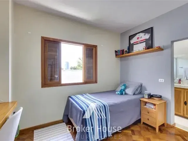 Imagem 6: Casa em rua fechada na Granja Julieta