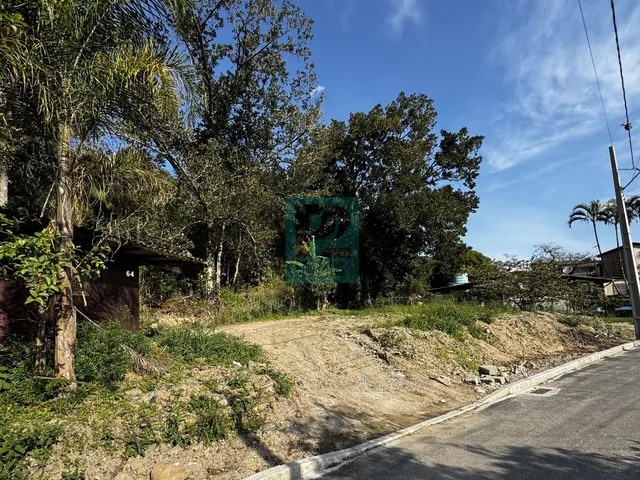 Imagem: Amplo Terreno Pronto para Construir à Poucos