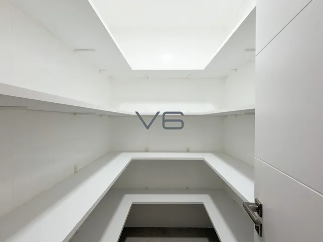 Imagem 4: Casa em Condomínio com 435m² privativos, 4 quartos, 2 vaga de garagem, no Alphaville