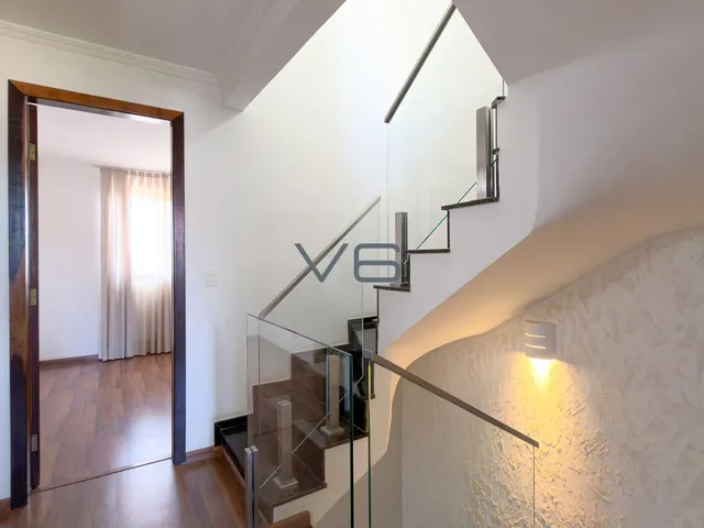 Imagem 10: Casa Alto Padrão com 147m² privativos, 3 quartos sendo 1 suíte, 4 vagas de garagem, em