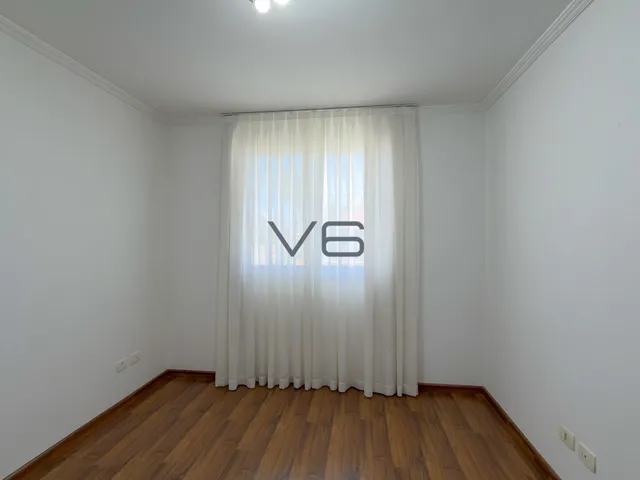 Imagem 8: Casa Alto Padrão com 147m² privativos, 3 quartos sendo 1 suíte, 4 vagas de garagem, em