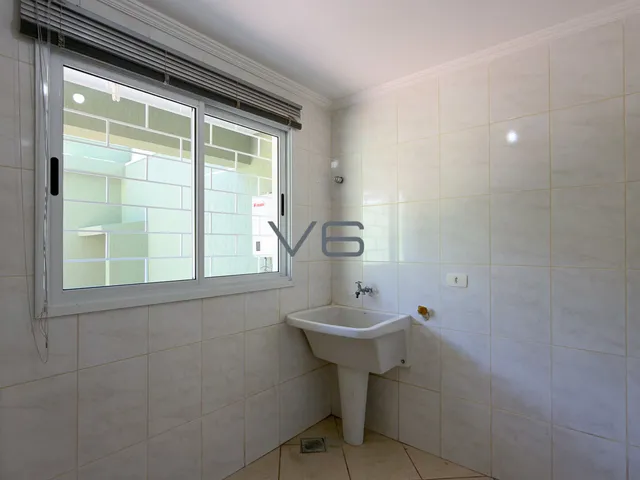 Imagem 15: Casa Alto Padrão com 147m² privativos, 3 quartos sendo 1 suíte, 4 vagas de garagem, em