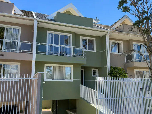 Imagem 9: Casa Alto Padrão com 147m² privativos, 3 quartos sendo 1 suíte, 4 vagas de garagem, em
