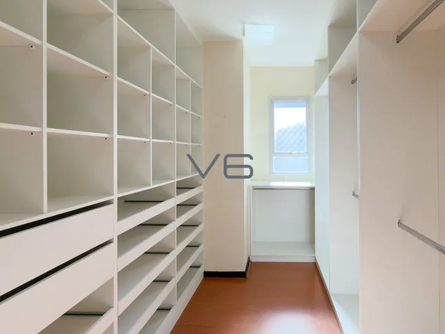 Imagem 16: Apartamento Alto Padrão com 4 quartos, 251,8m² privativos e 2 vagas de garagem no Água