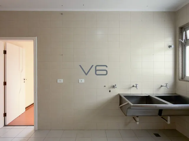 Imagem 9: Apartamento Alto Padrão com 4 quartos, 251,8m² privativos e 2 vagas de garagem no Água