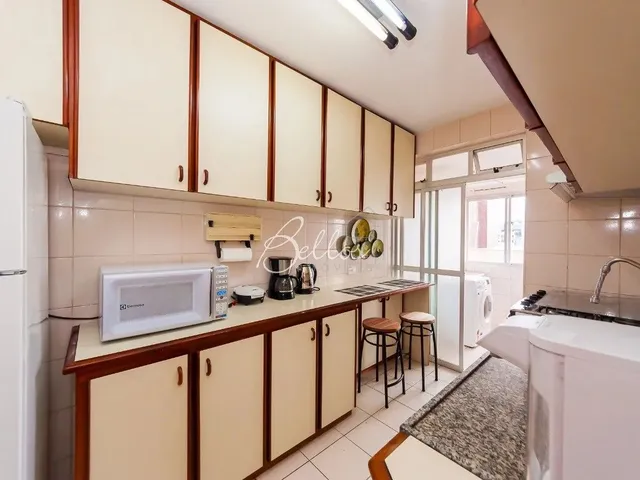 Imagem 3: Aluguel - Apartamento 3 Dormitórios Mobiliado - Bairro Bigorrilho - Bellos Imóveis