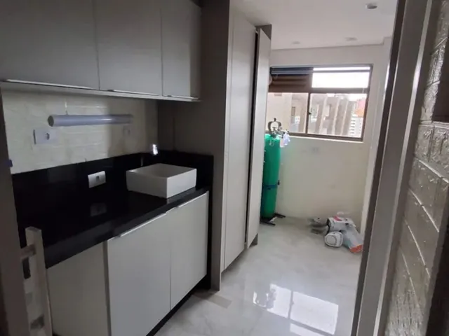 Imagem 2: Apartamento de 4 Quartos no Batel