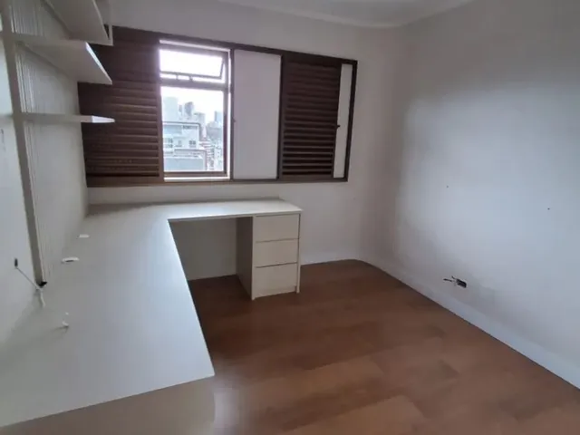 Imagem 6: Apartamento de 4 Quartos no Batel