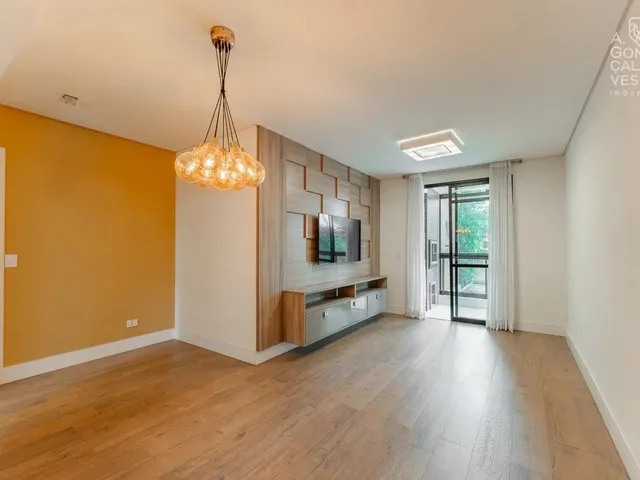 Imagem: Apartamento, 02 Quartos, 02 Vagas, Churrasqueira