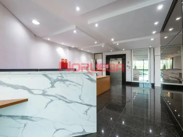 Imagem 7: Apartamento para Alugar no Bairro Cabral em Curitiba com 3 Quartos, Banheiro, Suíte E
