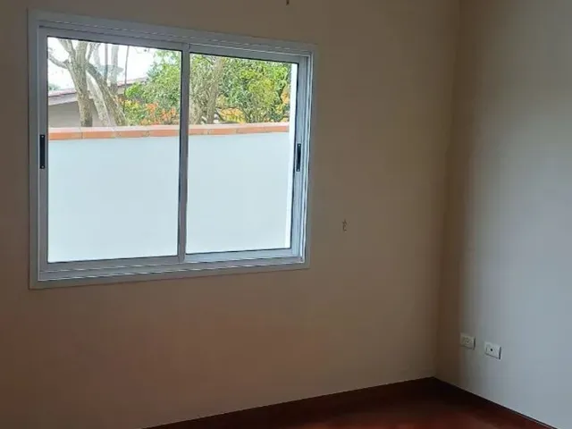 Imagem 8: Casa Térrea, 3 Quartos , 2 Banheiros , Hauer Boqueirao R$2.990,00