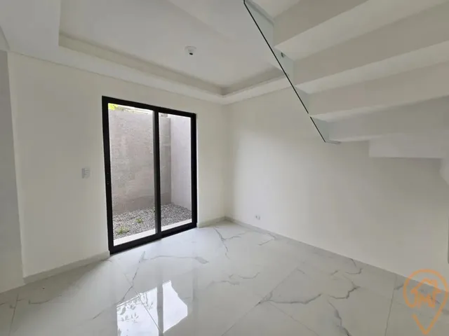Imagem 14: Sobrado com 3 Quartos para Alugar por R$ 3900.00, 132.89 M2 - Uberaba - Curitiba/Pr