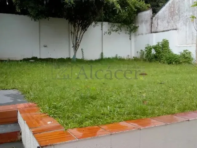 Imagem 9: Imóvel para Aluguel com 230 Metros Quadrados com 7 Quartos em Mercês - Curitiba - Pr