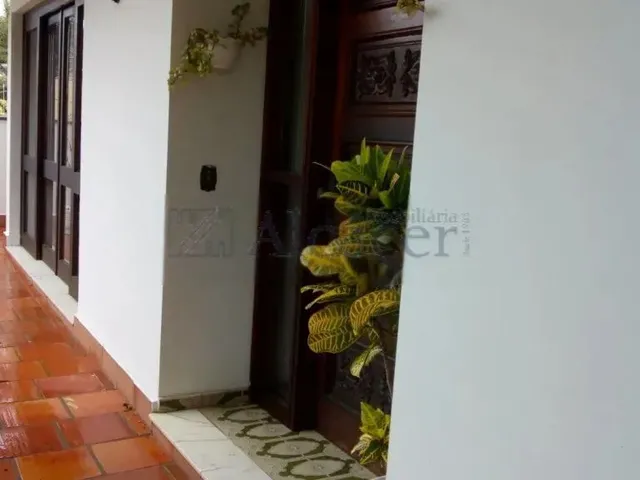 Imagem 8: Imóvel para Aluguel com 230 Metros Quadrados com 7 Quartos em Mercês - Curitiba - Pr