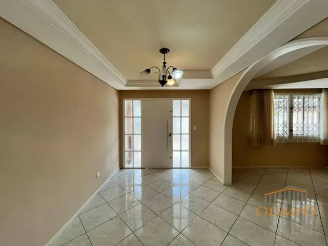 Imagem 10: Casa com 3 Dormitórios para Alugar por R$ 2.873,21/Mês - Hauer - Curitiba/Pr