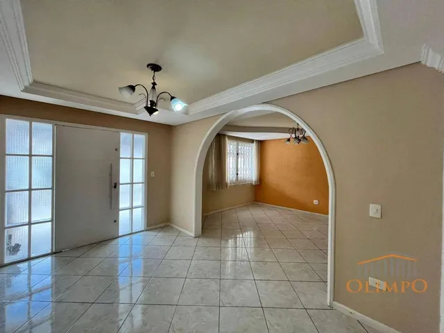 Imagem 12: Casa com 3 Dormitórios para Alugar por R$ 2.873,21/Mês - Hauer - Curitiba/Pr
