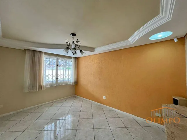 Imagem 8: Casa com 3 Dormitórios para Alugar por R$ 2.873,21/Mês - Hauer - Curitiba/Pr