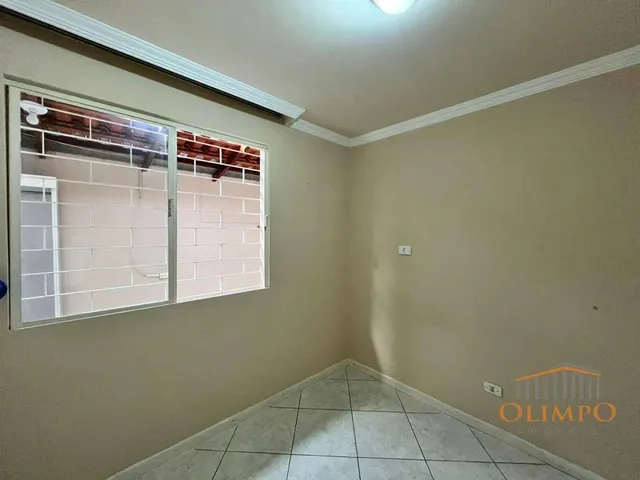 Imagem 14: Casa com 3 Dormitórios para Alugar por R$ 2.873,21/Mês - Hauer - Curitiba/Pr