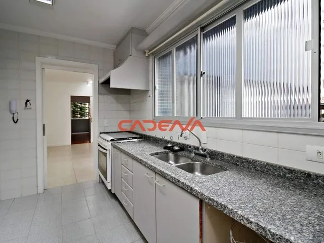 Imagem 4: Apartamento com 4 Quartos e Vaga Dupla para Aluguel no Centro