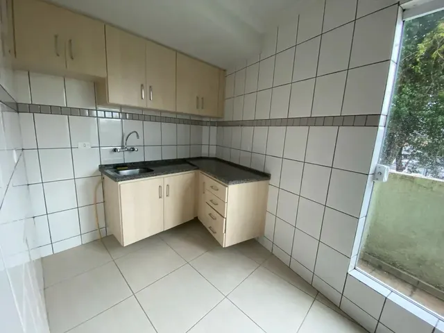 Imagem 2: Imóvel para Aluguel com 52 Metros Quadrados com 1 Quarto em Capão da Imbuia - Curitiba