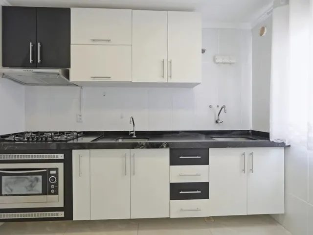 Imagem 4: Apartamento de 2 Quartos Semimobiliado no Spazio Cape na Cidade Jardim - em Sjp- Pr